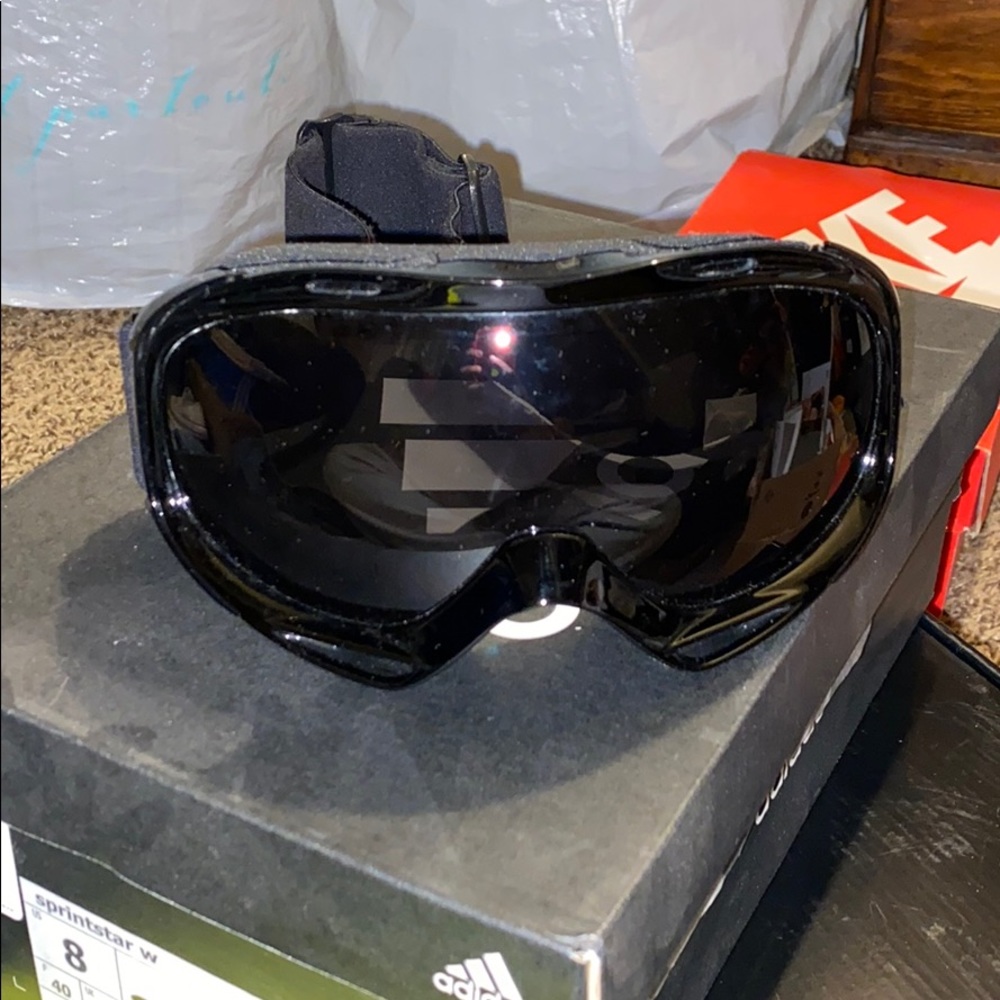 Snowboard/ski goggles